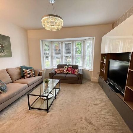 Modern 2 Bed Flat W Parking, Dog Friendly, Central บอร์นมัธ ภายนอก รูปภาพ